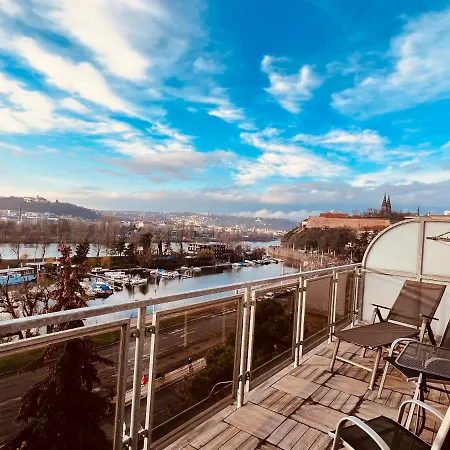 Panorama Podolske Nabrezi Praag